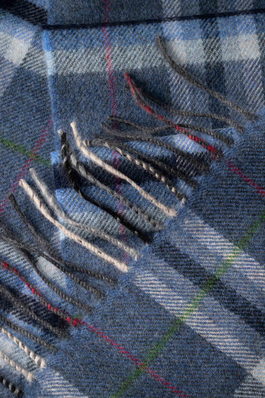 Detailbild von Schal Merino Luxury Wool Scarf Blau für Unisex von John Hanly