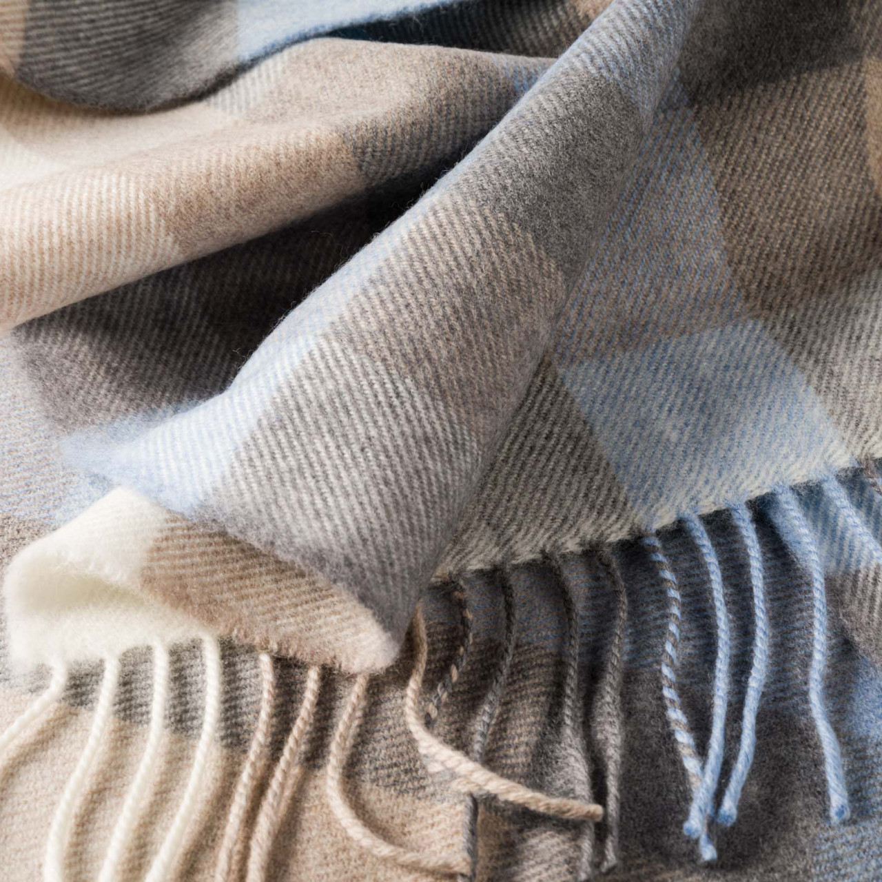 John Hanly Schal Merino Hellblau Beige Braun Karo Check