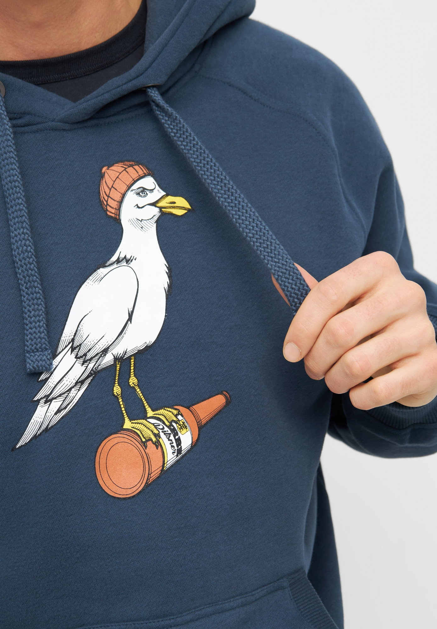 Kapuzenpullover Herren von derbe - Model-Foto