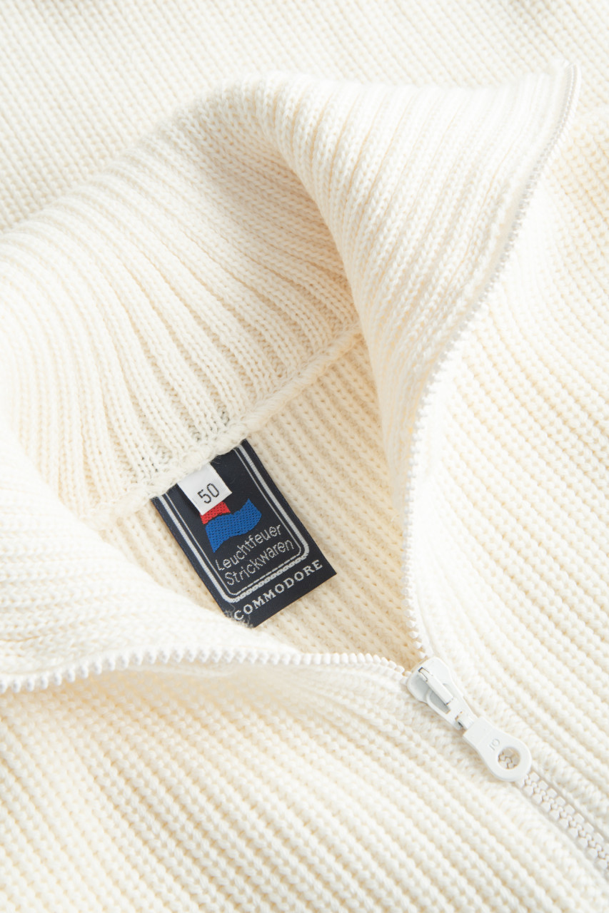 Detailansicht von Troyer Commodore Beige für Herren von Leuchtfeuer