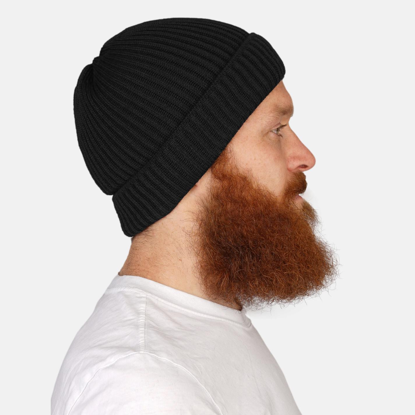 Strickmütze Schwarz Rippstrick Merino von Hanseheld - Männliches Model