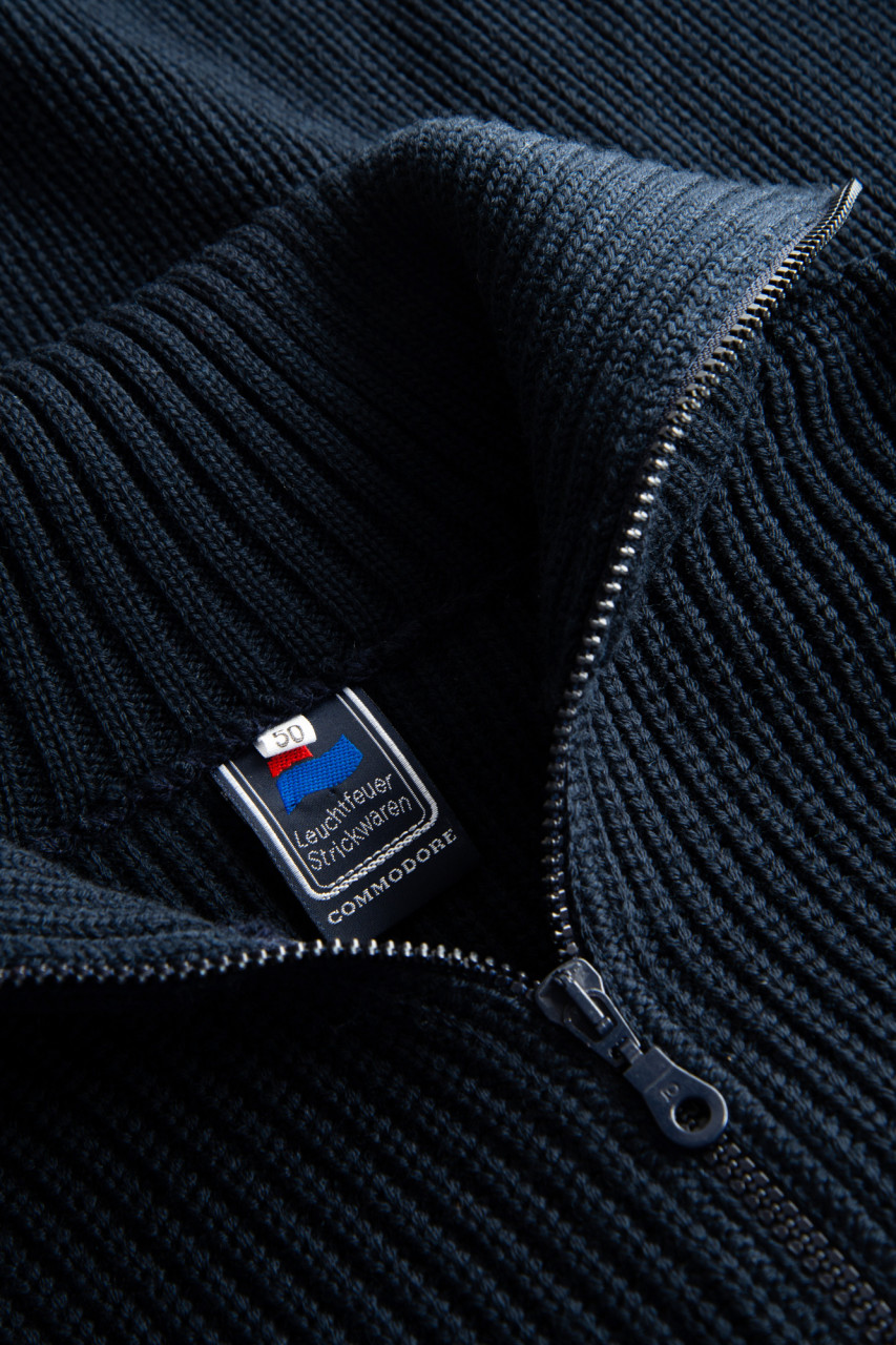 Detailbild von Troyer Commodore Blau für Herren von Leuchtfeuer