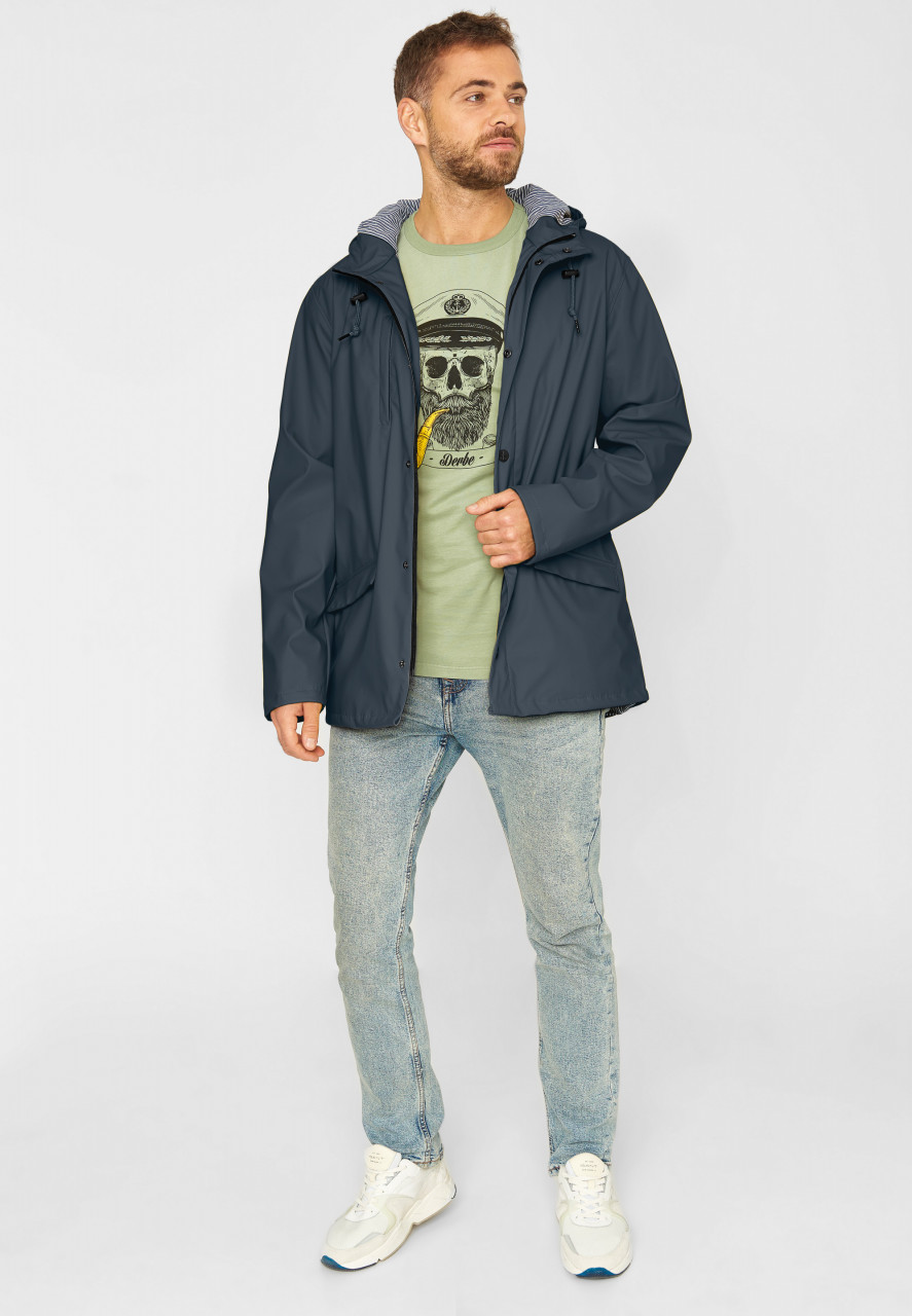 Regenjacke - Männliches Model