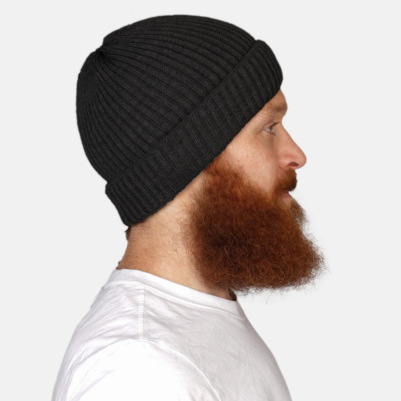 Strickmütze Anthrazit Rippstrick Merino von Hanseheld - Model-Foto - Seitlich