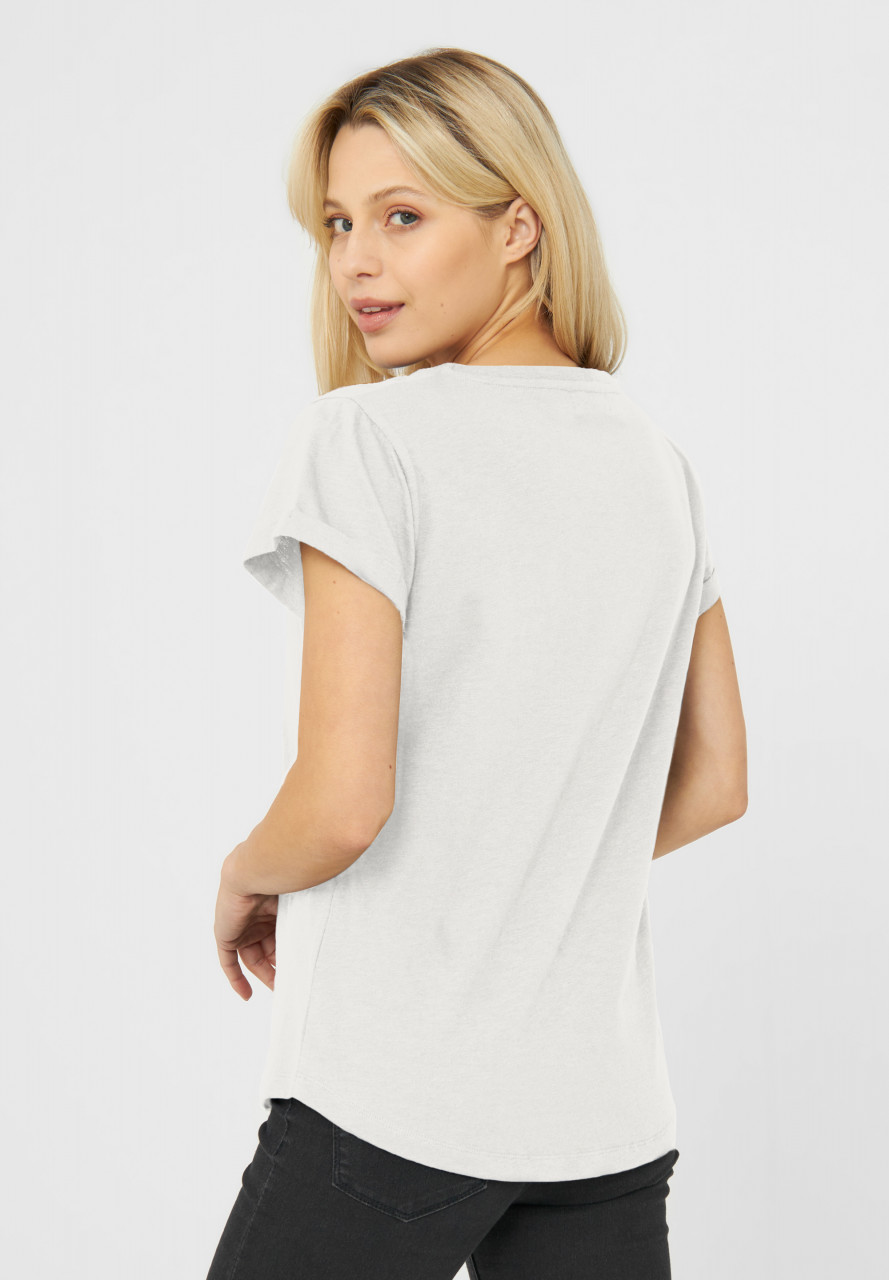 Weibliches Model trägt T-Shirt weiß  - Rückansicht