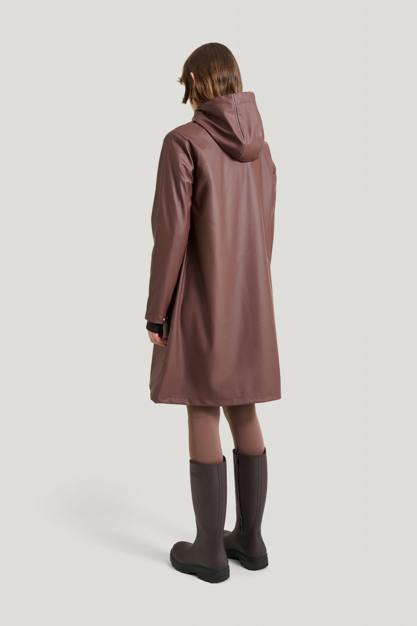 Regenjacke - Weibliches Model - Rückseite