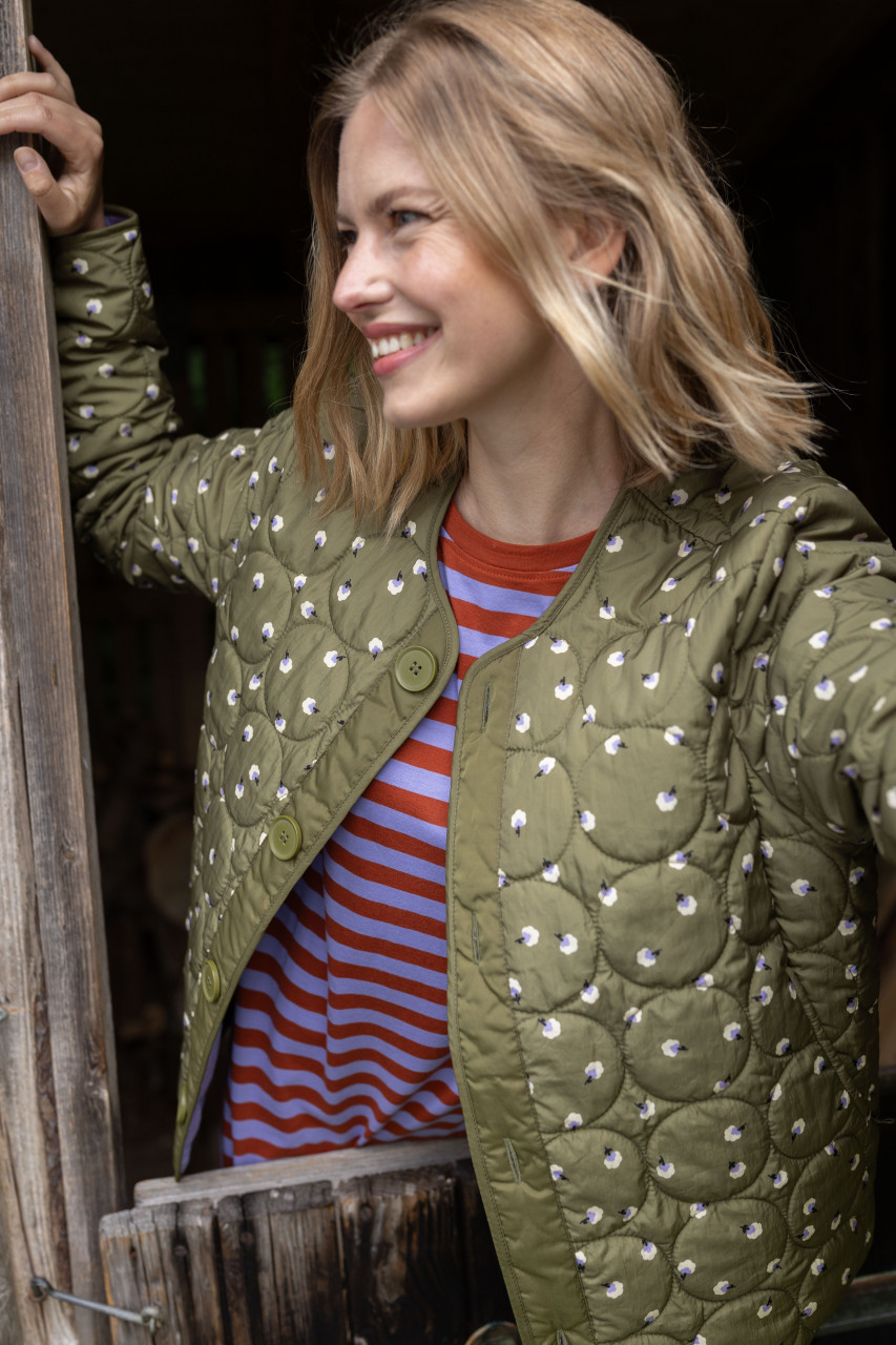 Danefae Daneland Steppjacke Oliv Grün Blumen Floral Übergangsjacke