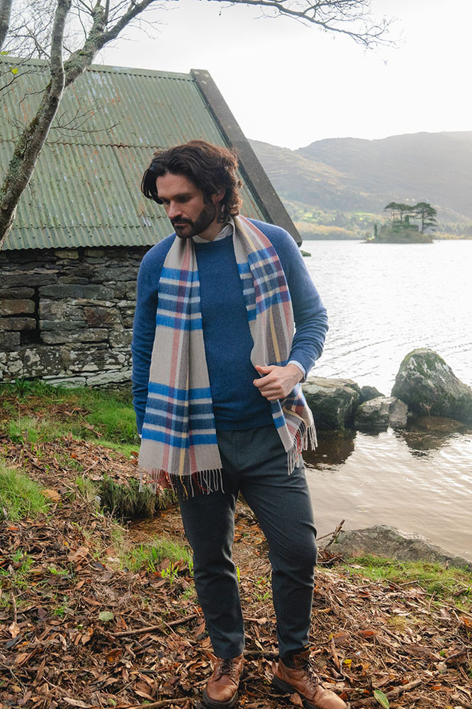 John Hanly Schal Merino Beige Blau Rot Karo