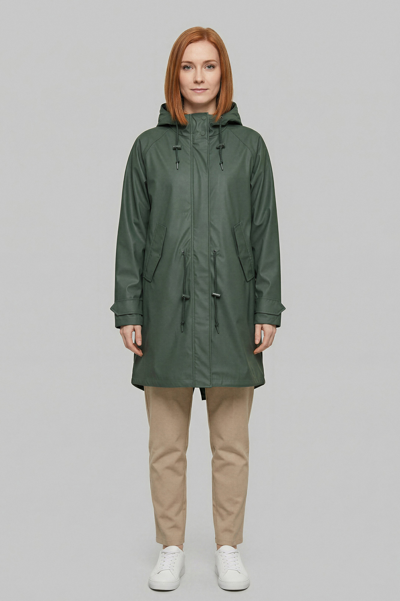 Regenjacke oliv grün  - Männliches Model