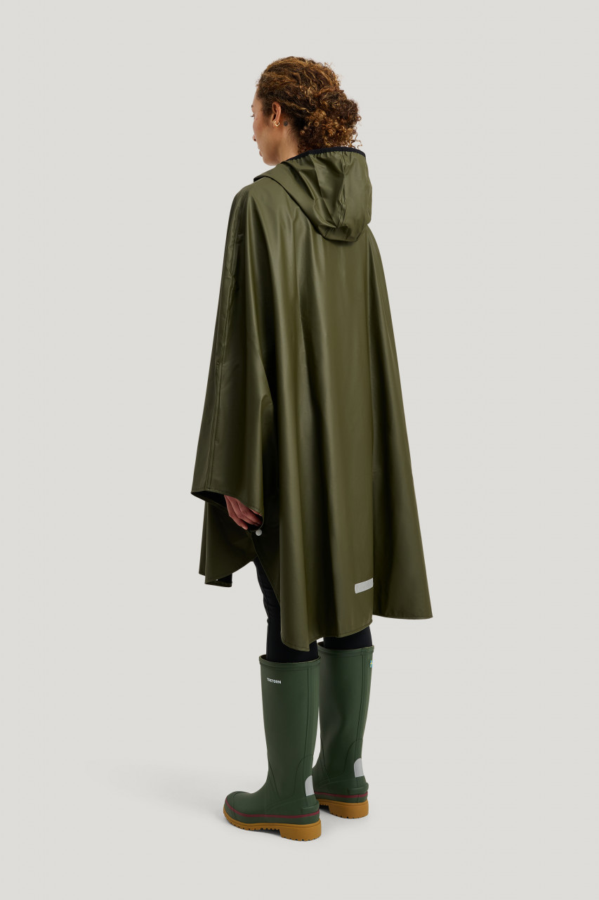 Regenponcho oliv grün  - Frau - Rückseite  - 7