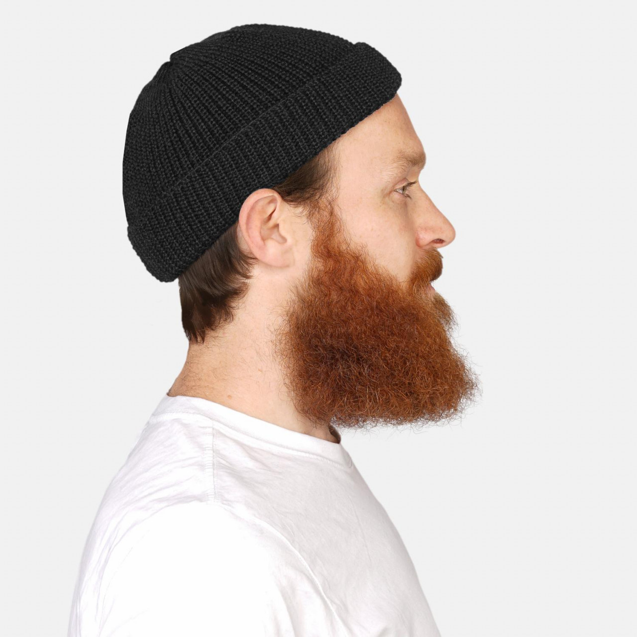 Strickmütze Anthrazit Sebär Wolle von Hanseheld - Model