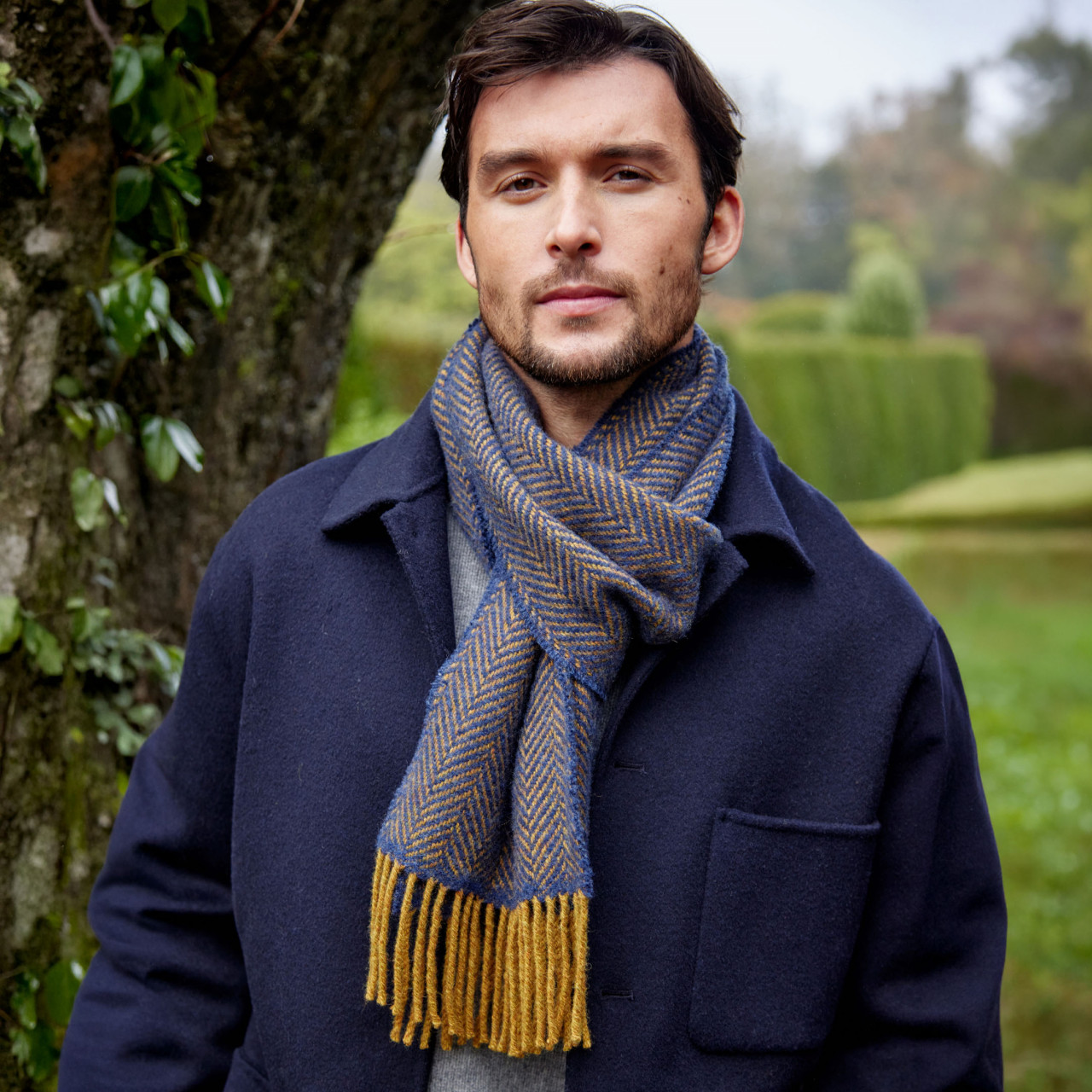 John Hanly Schal Irish Merino Kaschmir Dunkelblau Gelb Herringbone