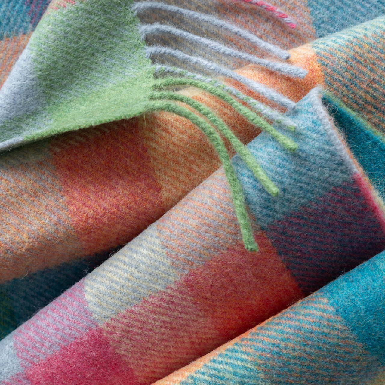 Detailbild von Schal Irish Lambswool Türkis Pink Orange für Unisex von John Hanly