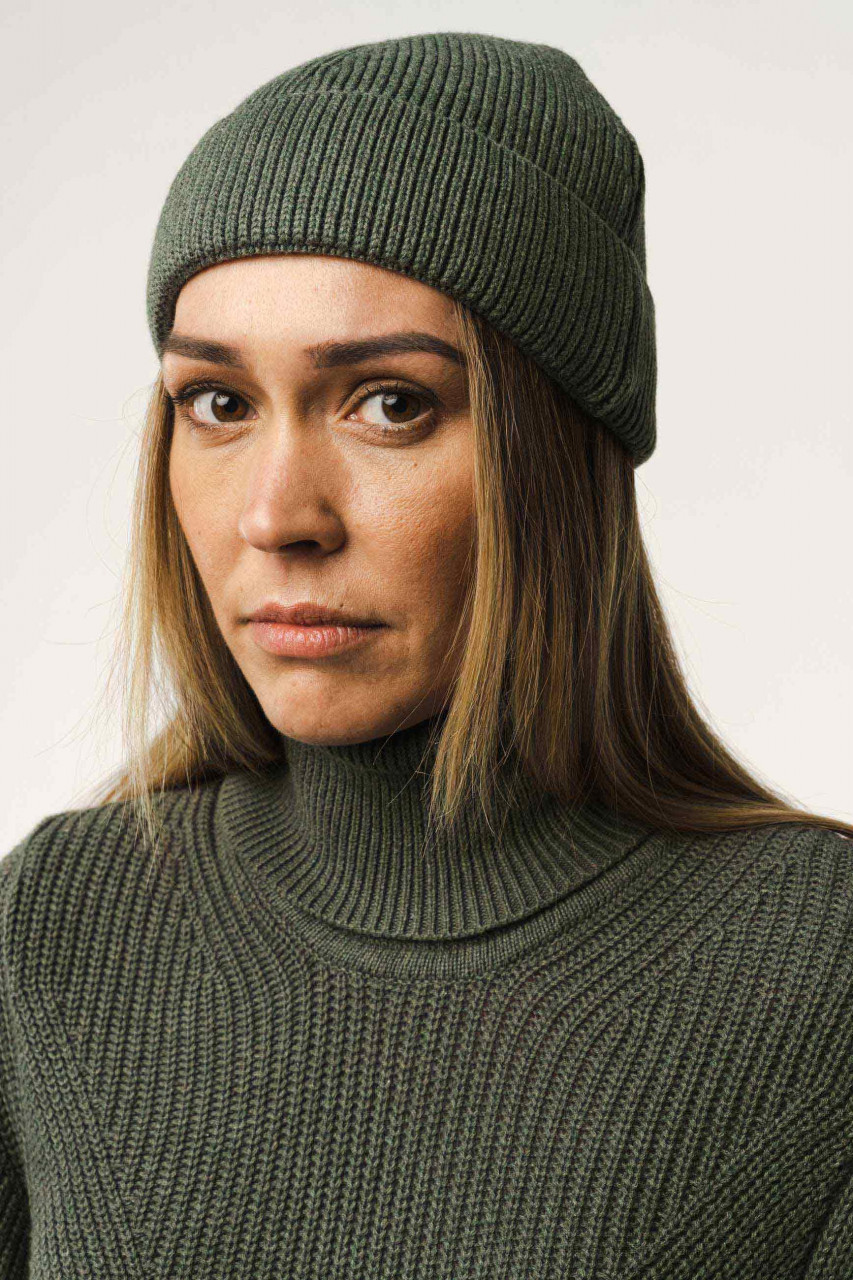MELA kurze Rippstrick Mütze RAFI Grün Melange Dockermütze Oliv