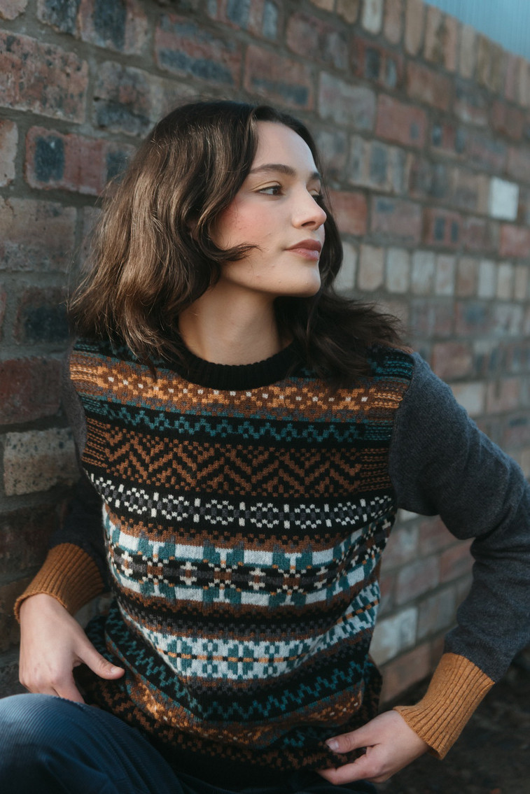 ERIBÉ Pullover Stobo Graffiti Damen Grau Gelb Fairisle Gestreift