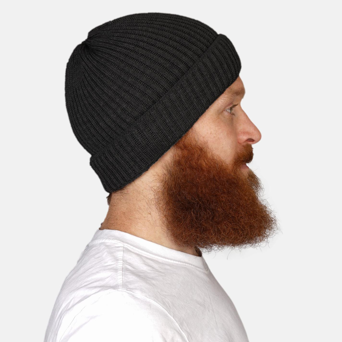 Strickmütze Anthrazit Rippstrick Merino von Hanseheld - Model-Foto - Seitlich