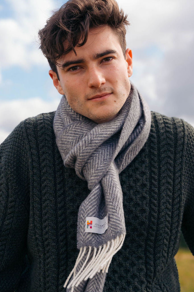 John Hanly Schal Irish Merino Kaschmir Grau Herringbone