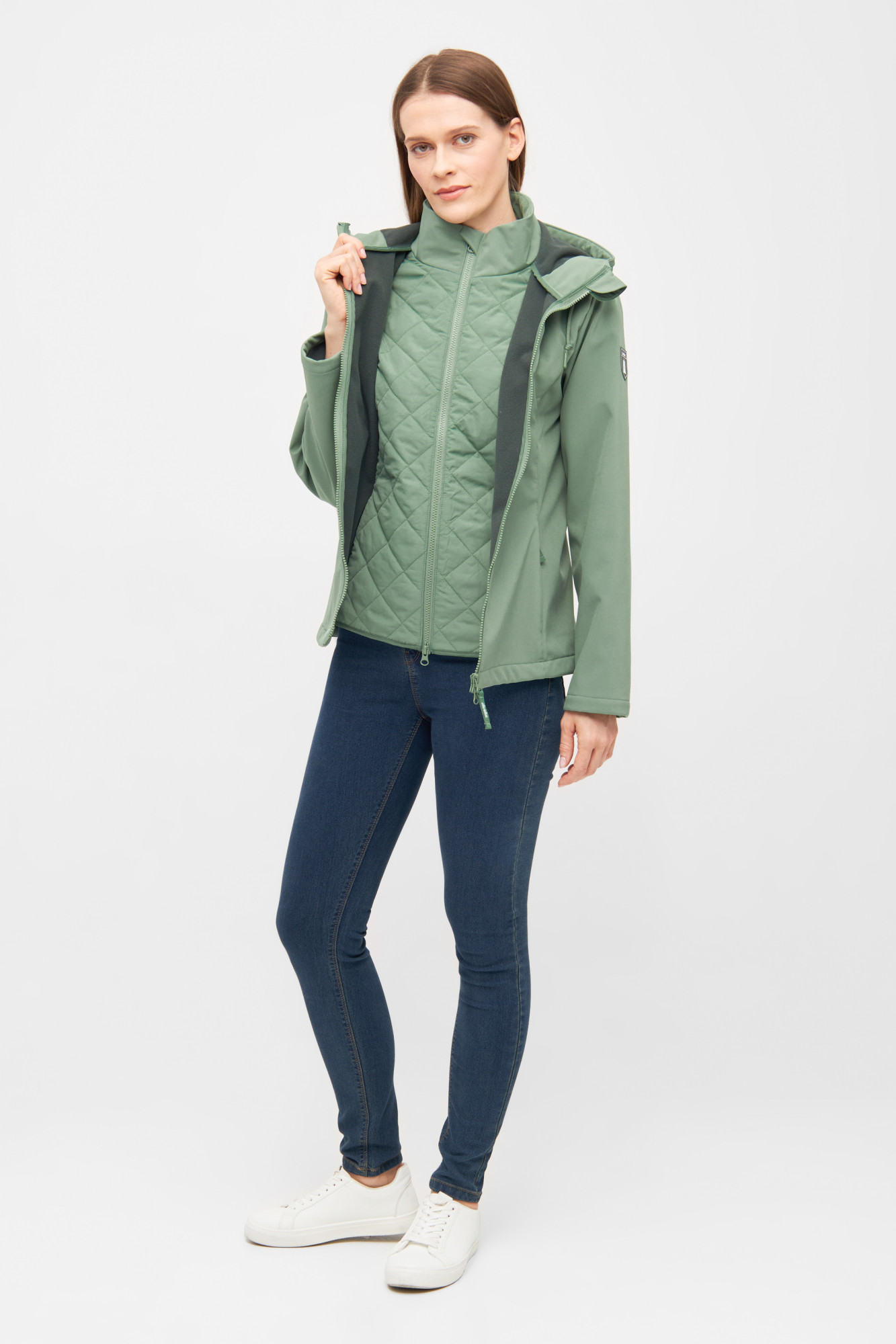 Softshelljacke Damen von derbe - Model-Bild