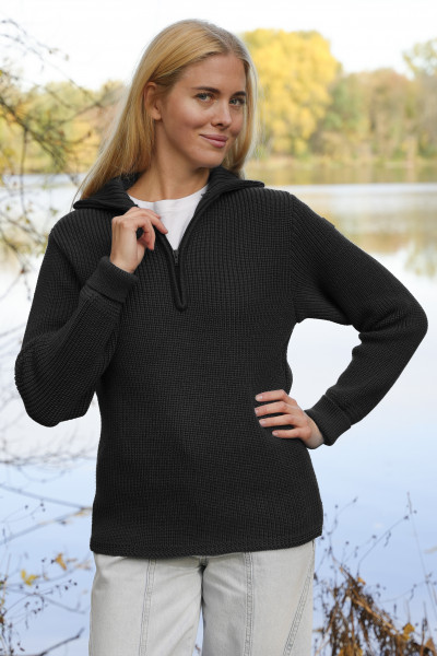 Troyer Merino Wolle Schwarz für Damen von Hanseheld