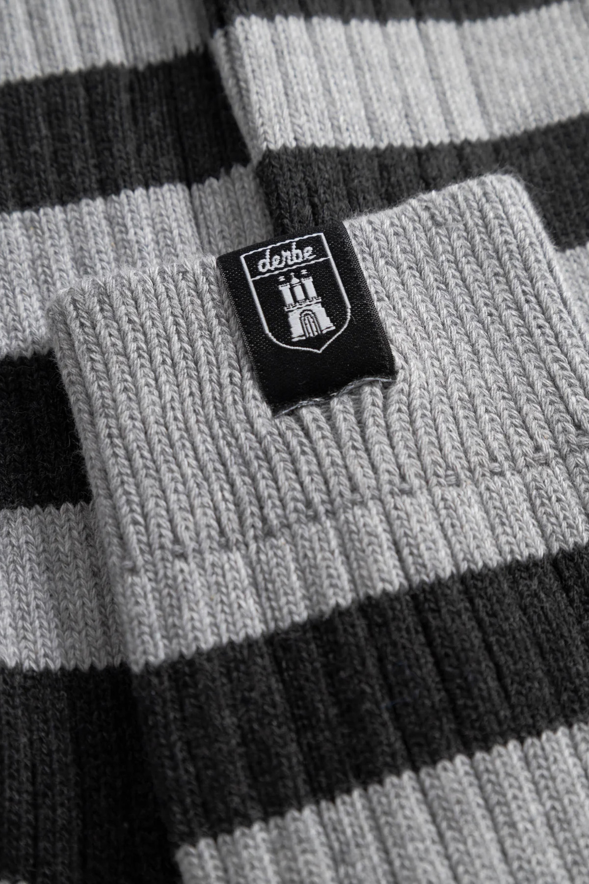 Derbe Socken Basic Knit Striped Grau Schwarz Gestreift