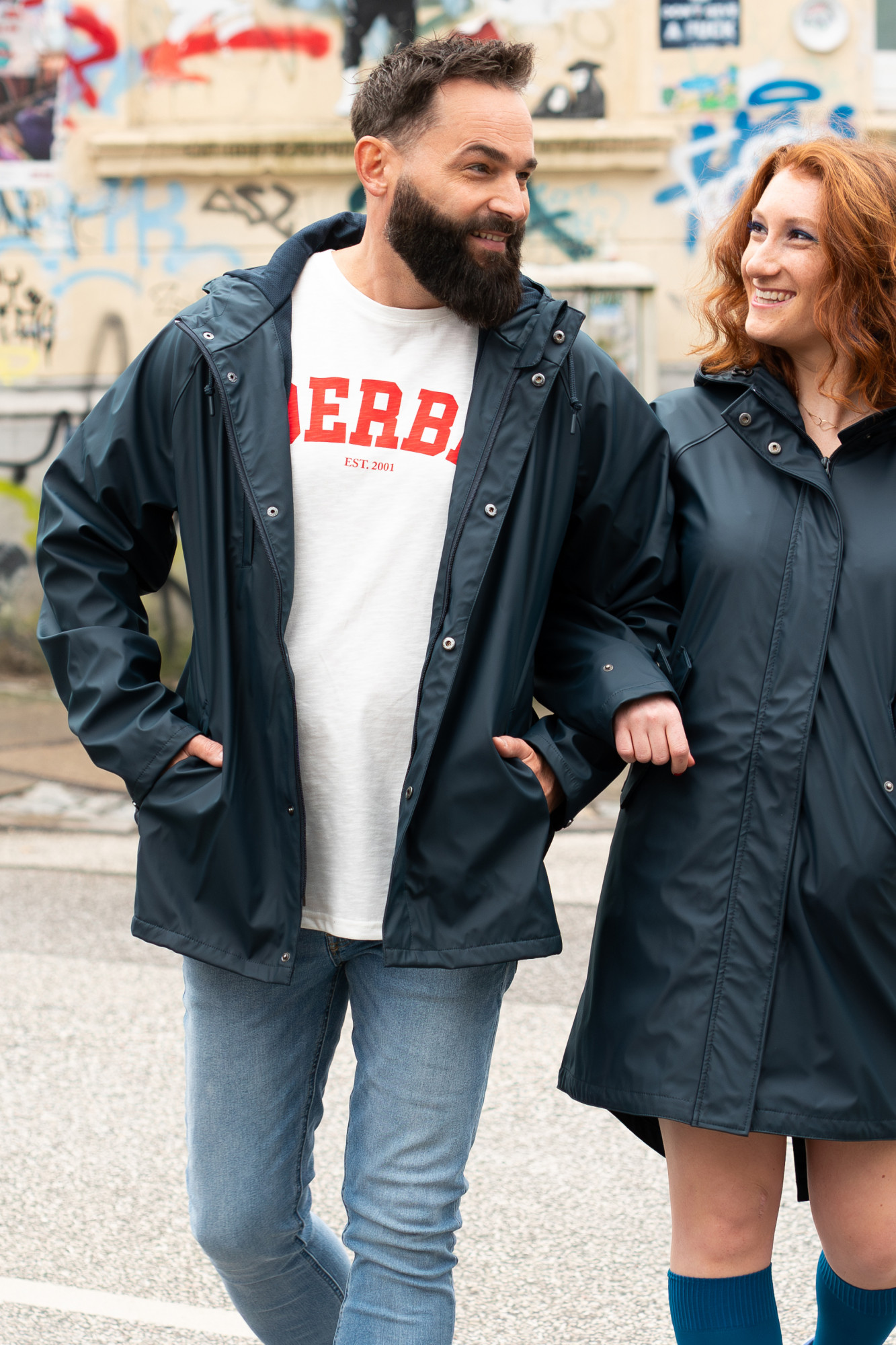 Herren Regenjacke  - Model-Bild Outdoor Mood-Bild  - 6
